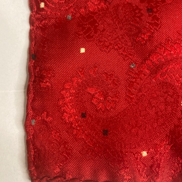 Men Polka Dots Jacquard Woven Hand Rolled Red Pocket Square - Picture 3 of 3